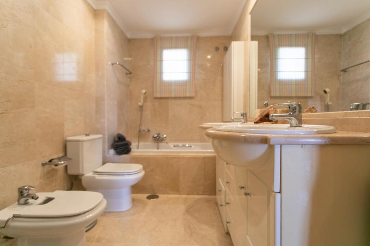 Appartement 4 Bedroom Close By In